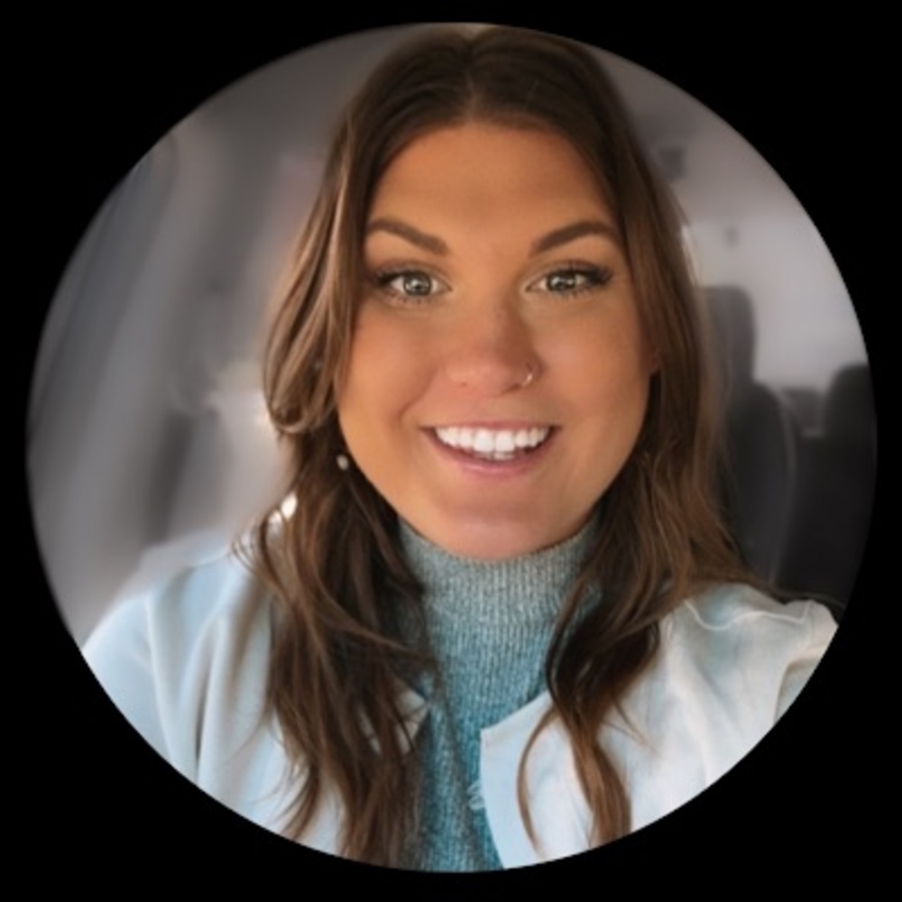 Meet your Posher, Kelly